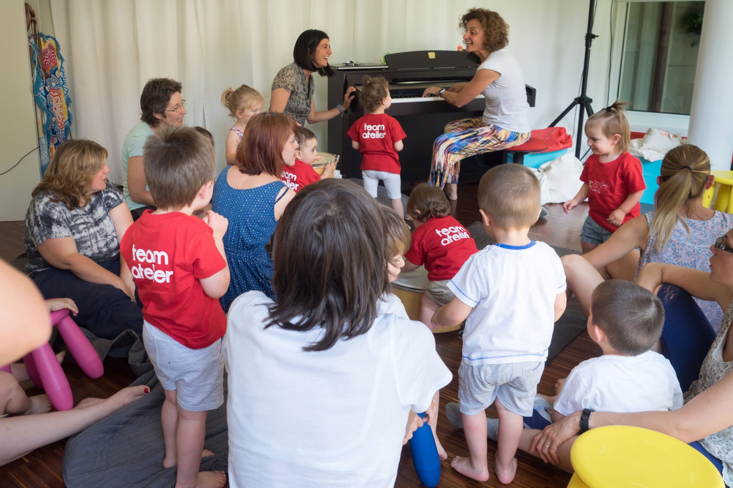 corsi neonati bambini piccoli musica suono ritmo movimento saronno bregnano nido asilo materna